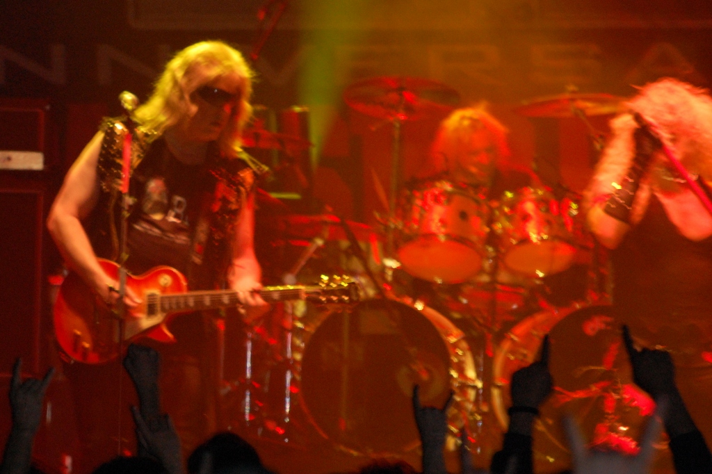 3 Twisted Sister 84.jpg